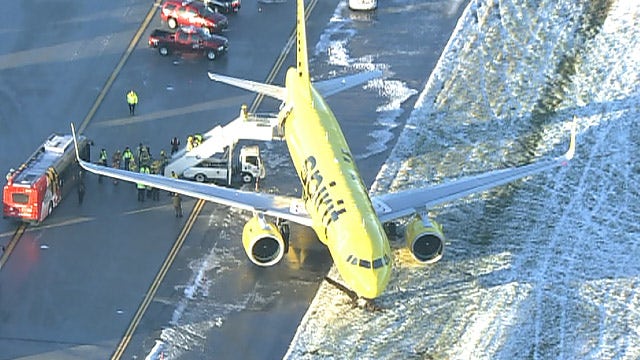 Plane skids off taxiway after landing at BWI Marshall Airport