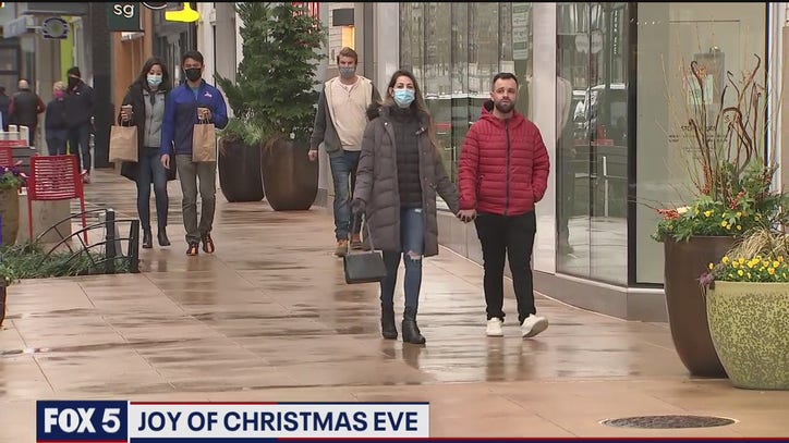 DC-area residents keep the 'holiday spirit' alive despite pandemic's presence - Vimarsana News