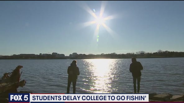 Students delay college to go fishin’