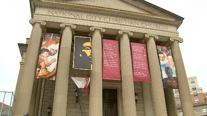 Church hangs Black Lives Matter banner in Thomas Circle amid pro-Trump protests - Vimarsana News