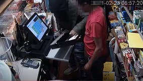 Video: Gunman in DC holds up store; swipes wads of cash