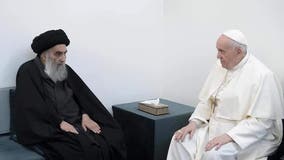 Pope, top Iraq Shiite cleric hold historic, symbolic meeting