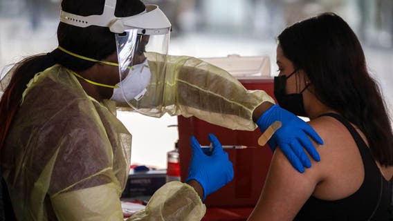 Teacher COVID-19 vaccinations go untracked amid school reopening push