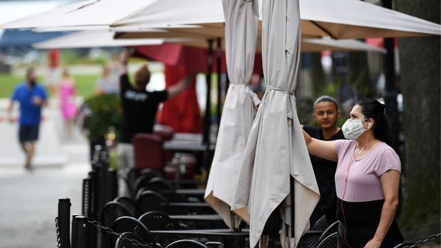 Alexandria adds restaurant workers to vaccine eligibility list