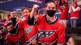 Washington Capitals honor health care workers in first game with fans back in stands