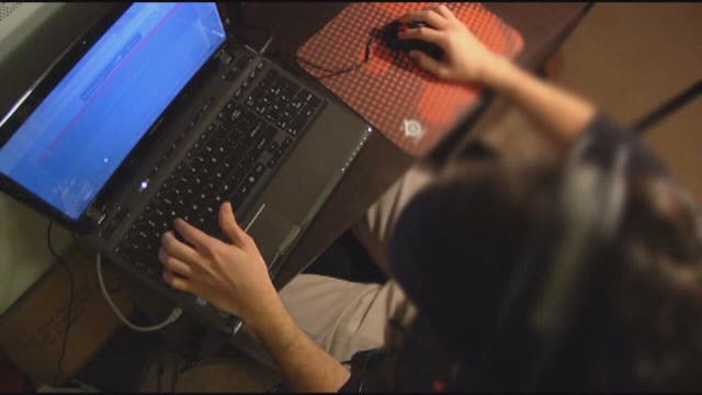 Work from home permanently or make an extra $30K per year, new survey asks