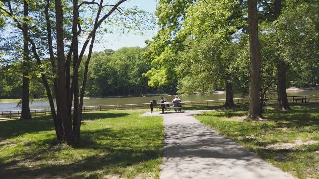 FOX 5 Zip Trip Clinton: 5 Must Stops!