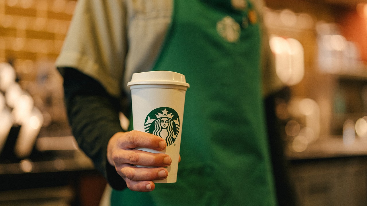 Starbucks rolling out $1 reusable plastic cups