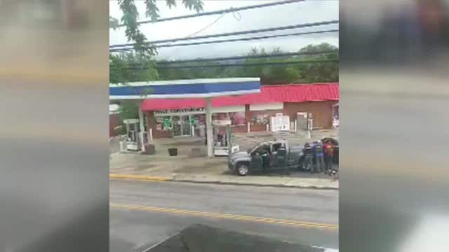 Video shows moments before suspect in Luray hostage situation was shot by cops