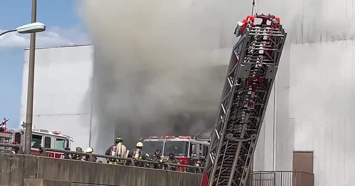 Large fire breaks out at northeast DC waste plant | FOX 5 DC