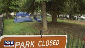 Officials clearing out homeless encampments in 2 DC parks