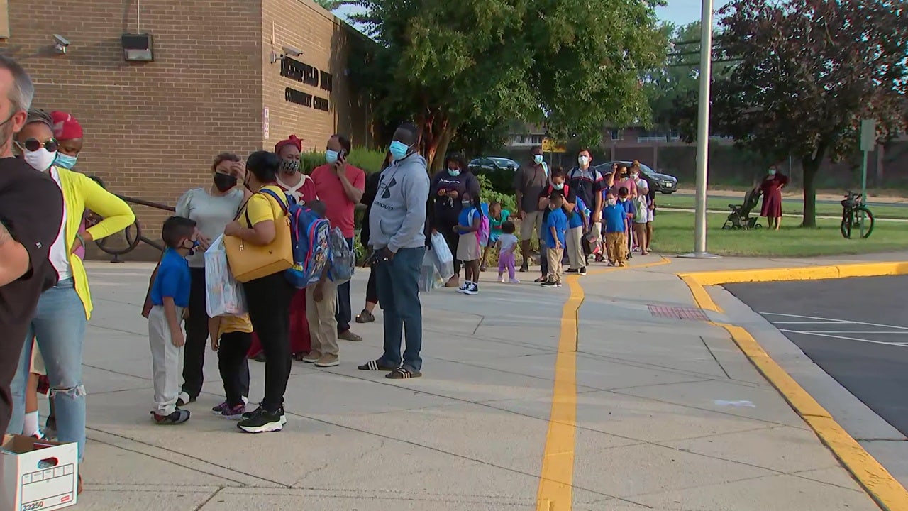 Prince George’s County Students Return To Classroom As US COVID-19 ...