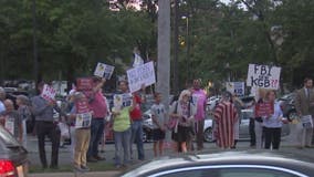 More than 400 Fairfax County students call on school board to reject call to remove books