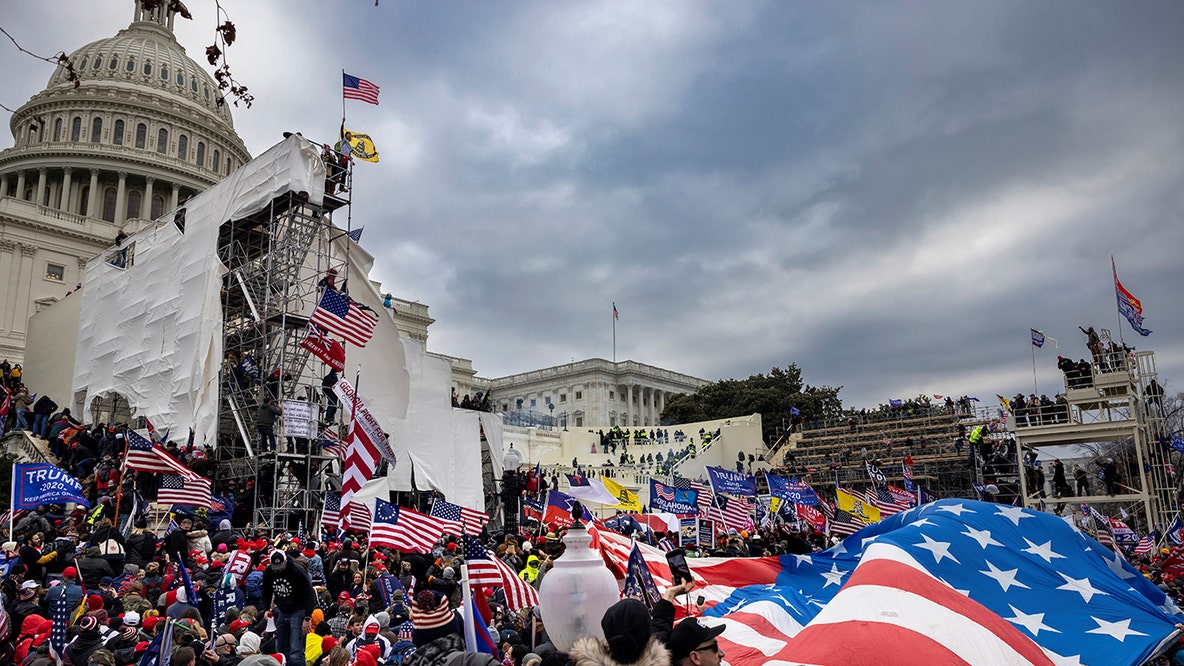 Judge dismisses Jan. 6 conspiracy case against Proud Boys leaders