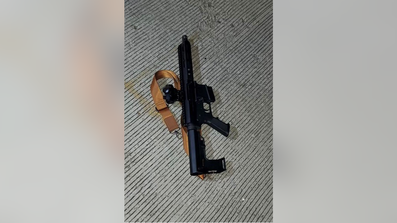 DC police shoot at man armed with rifle