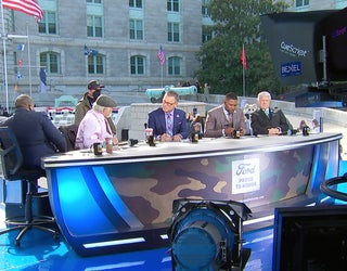 NFL on FOX crew honors Veterans Day live from the Naval Academy in  Annapolis