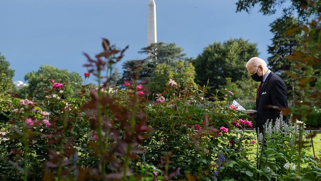 Biden: Omicron variant ‘cause for concern’ but not panic, pushes COVID-19 shots