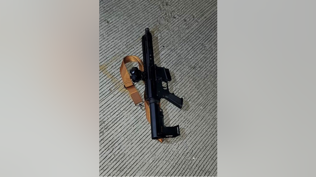 DC police shoot at man armed with rifle