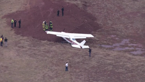 Plane headed to Dulles makes emergency landing outside airport