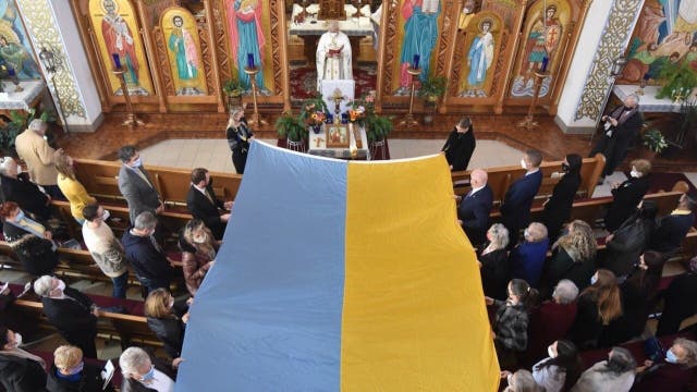 Maryland Gov. Larry Hogan attends prayer service at Ukrainian church