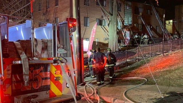DC firefighters rescue 2 children, 1 infant from burning apartment in Southeast
