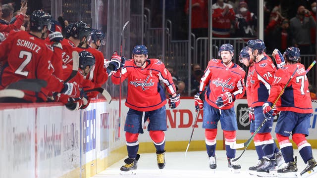 Hurricanes top Capitals, 5-2, in game 4 of second-round playoff series