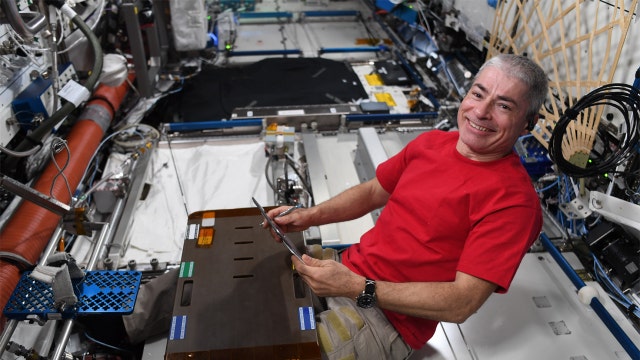 US astronaut, Falls Church native Mark Vande Hei ends record-long spaceflight in Russian capsule