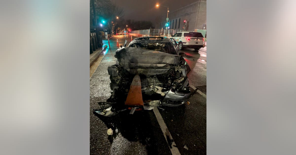 Good Samaritan helps officer save 2 people from burning car in DC | FOX ...