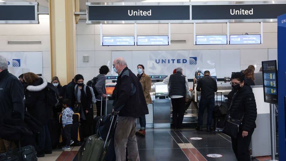 United airlines deals check in rules