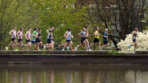 Ohio family, race organizers face backlash after 6-year-old runs marathon