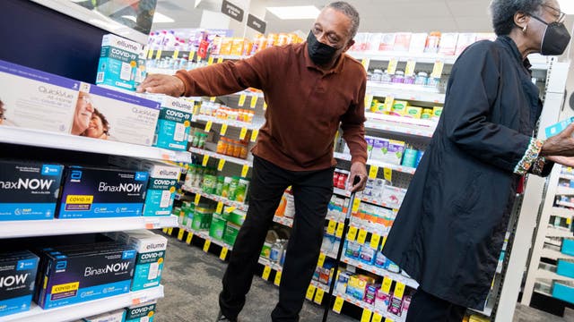 Virginians weigh risk of Omicron reinfections