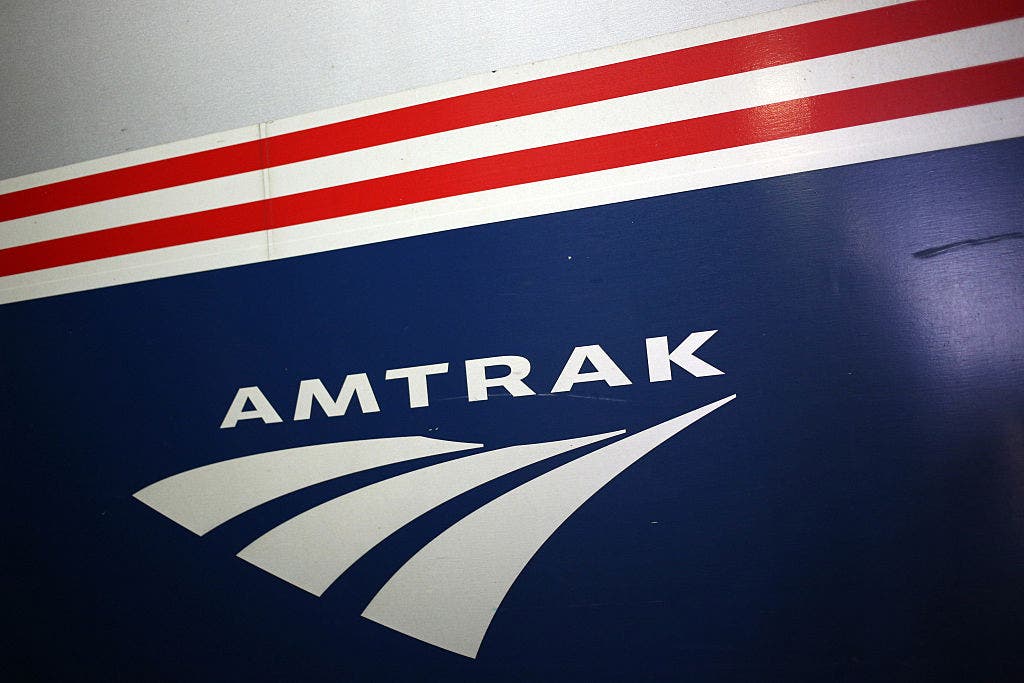 Amtrak delays reach 2 hours after Washington signal outage; 2 trains canceled