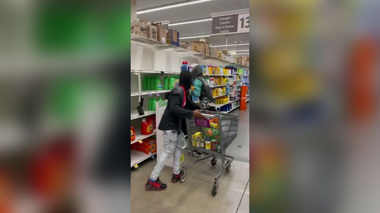 Dc Shoplifters Caught On Video Snatching Laundry Detergent At Store Near Capitol