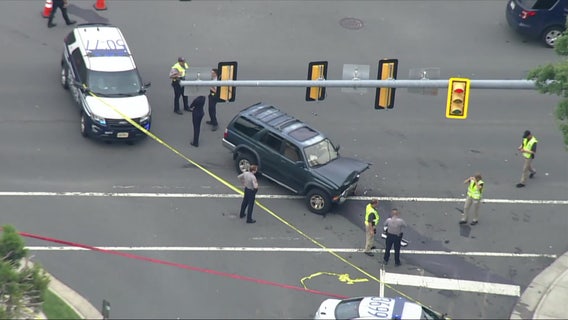 18-year-old driver indicted in crash that killed 2 Oakton High School students: officials