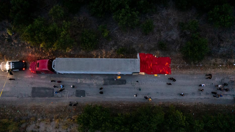 At Least 40 Migrants Found Dead In Truck In San Antonio