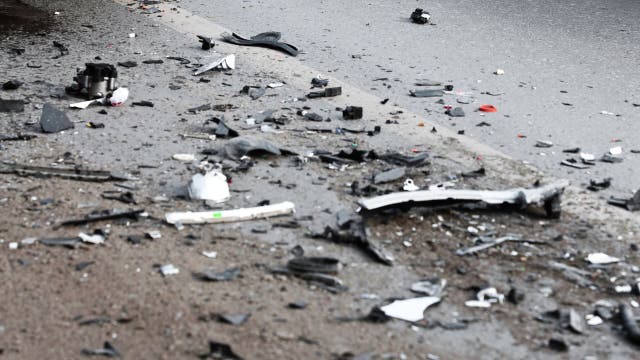 Intoxicated suspect crashes car, flees scene with 2-year-old girl: police