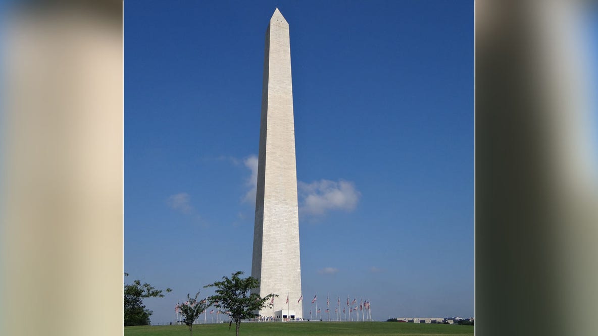 Washington Monument closes briefly after nearby car set on fire: police