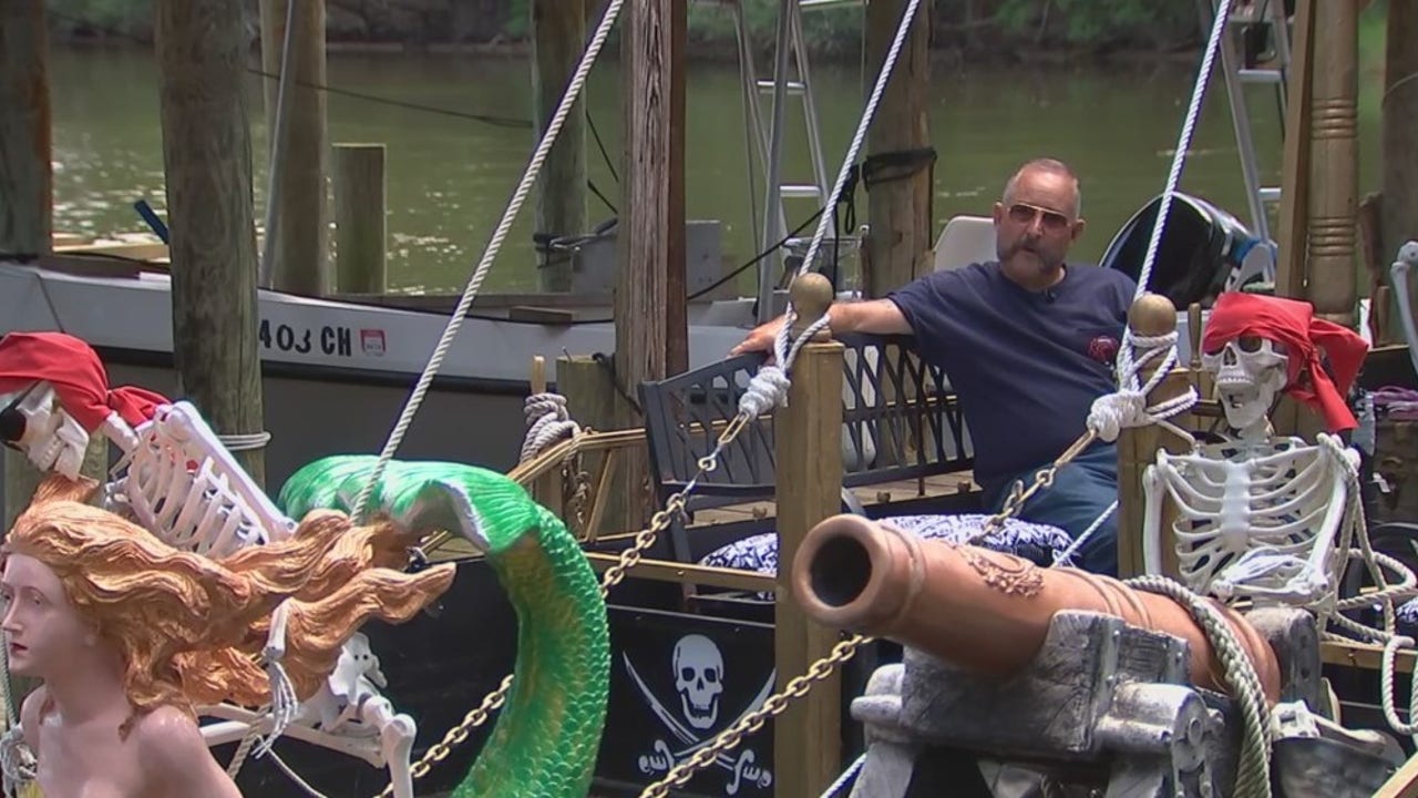 Virginia fireman selling pirate ship-themed house boat for $49,000