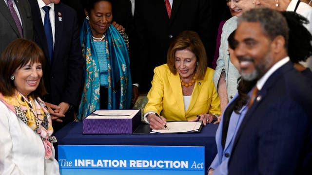 Congress approves Dems' climate, health bill in triumph for Biden