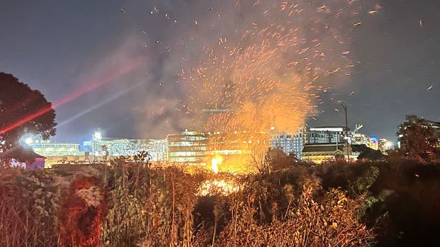 Large brush fire breaks out in Anacostia Park