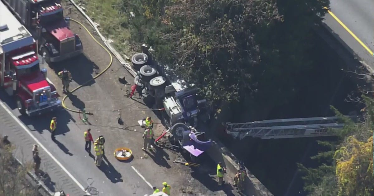 Overturned truck causes delays on I-270 in Frederick | FOX 5 DC