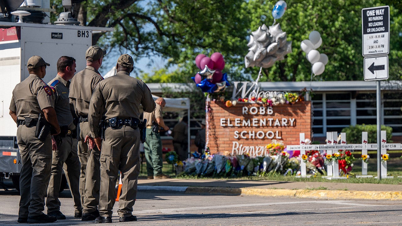 Acting Uvalde Police Chief During School Shooting Steps Down | FOX 5 DC