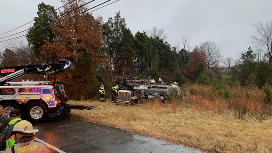 Tanker Truck Overturns Spilling Fuel, Creating Gridlock In Ashburn Area ...