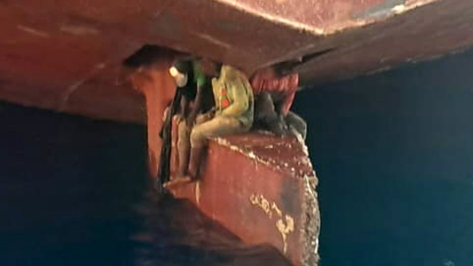 stowaways-3.jpg