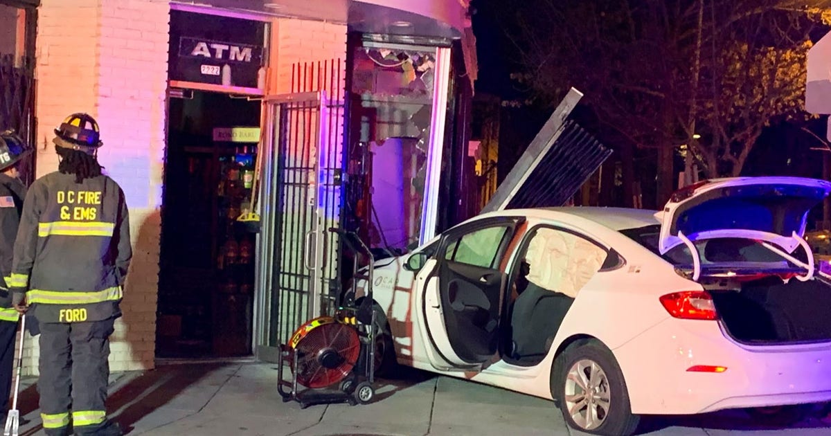 2 hurt after car crashes into building in northwest DC | FOX 5 DC