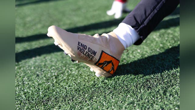 Brian Robinson Jr. wears 'end gun violence' cleats months after being shot