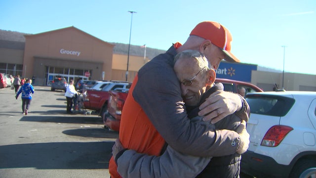 Maryland TikToker raises money to help Navy veteran retire