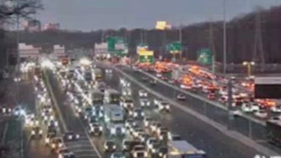 Southbound lanes on I-495 blocked after stolen tractor-trailer stopped by police