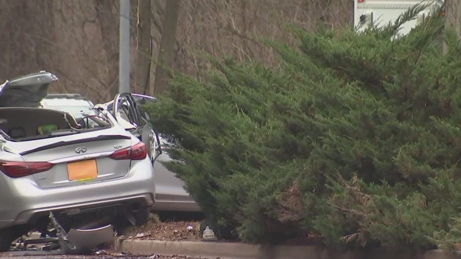 Driver Killed After Crashing Into Tree In Rockville | FOX 5 DC