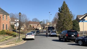 2 dead after shooting, stabbing inside Fairfax County home: police